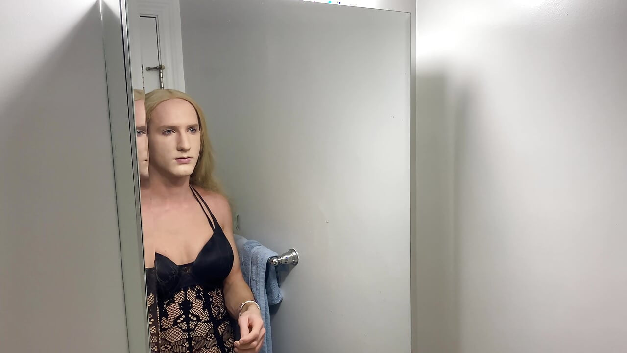 Full Male to Female Crossdressing Transformation