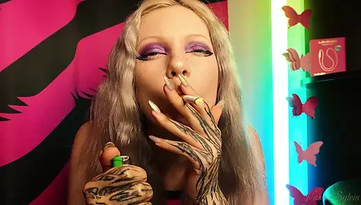 Sexy Teen Smoking a Cigarette and Shaking Her Tits!