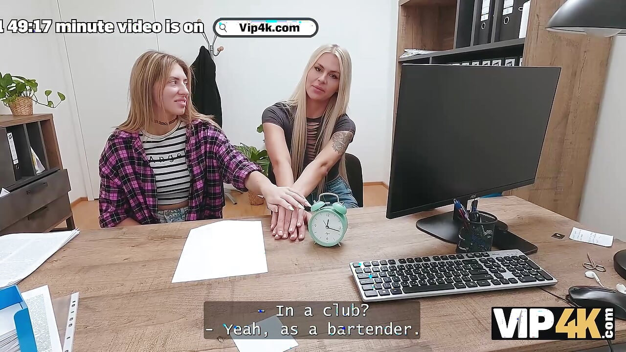 VIP4K. Urmărește cum lesbienele încearcă o pulă pentru prima dată. Cea mai bună compilație lesbiană.