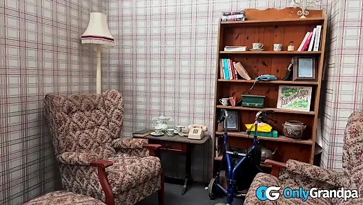 Сменный няня