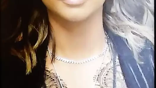 Zendaya boşalıyor
