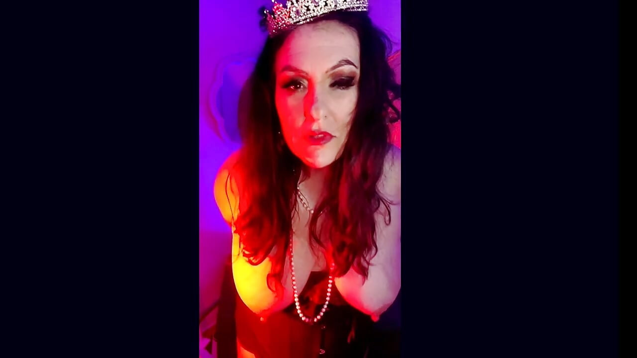 HOmewrecking BBW Babe SanDiego8383 bdegs fotr her married lover's cock