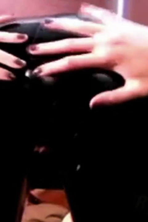 Mean in látex - escena vintage - Ryan Keely