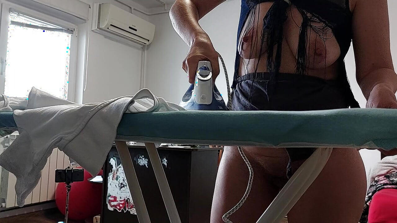 Sexy wife doing housework naked. Cum on wife's big ass. Hot foreplay with a couple