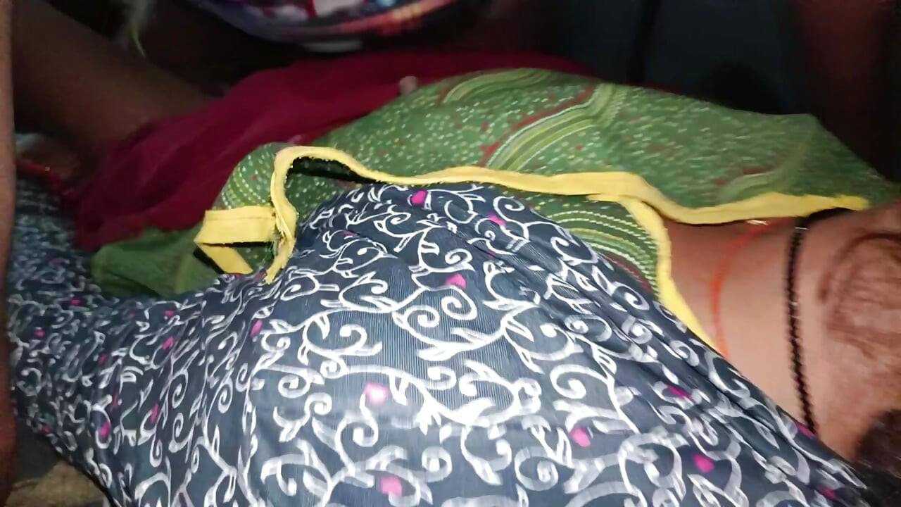 On Valentine's Day, sister-in-law 😋 had sex all night, desi sister-in-law in desi style, village sex housewife indian couple.