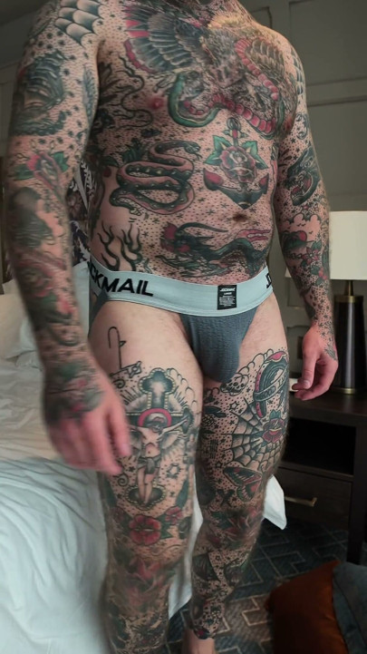 Tattooed Dom Ass Worship Solo