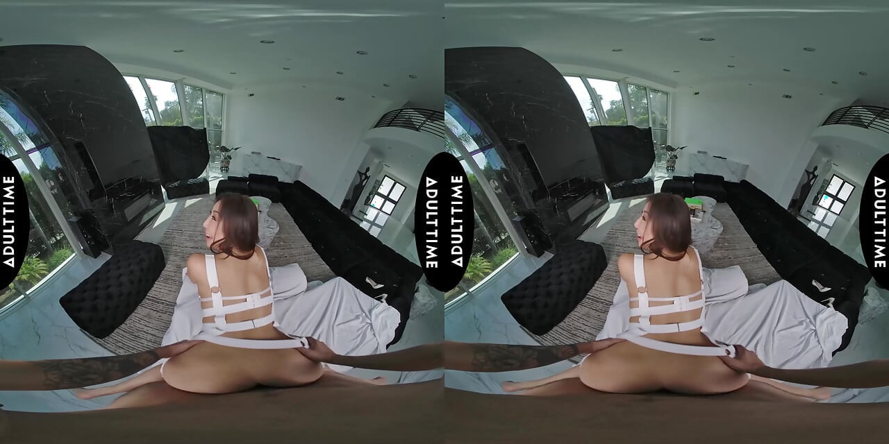 UP CLOSE VR - Nicole Doshi Takes Control In Cowgirl Vr Pov With Big Tit Hardcore Ride