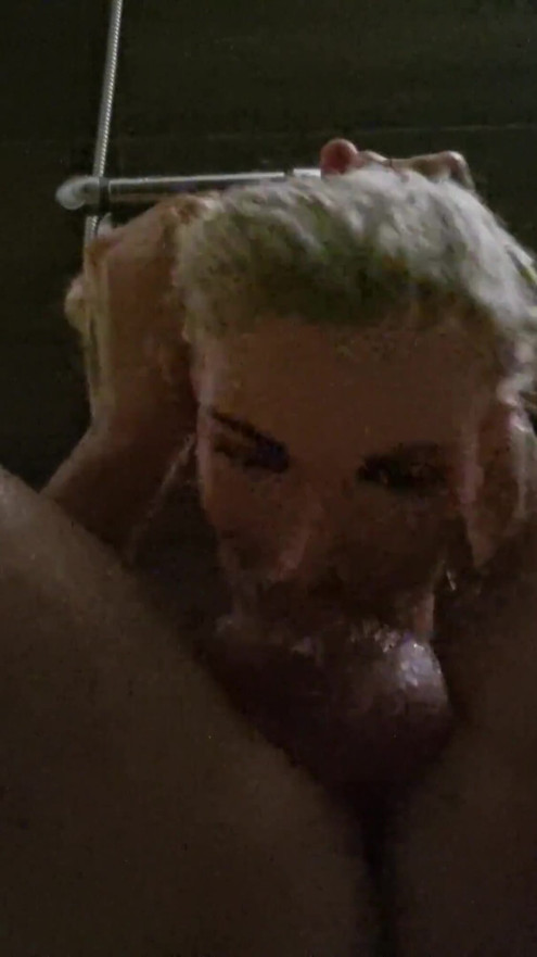 Throatpie under the shower