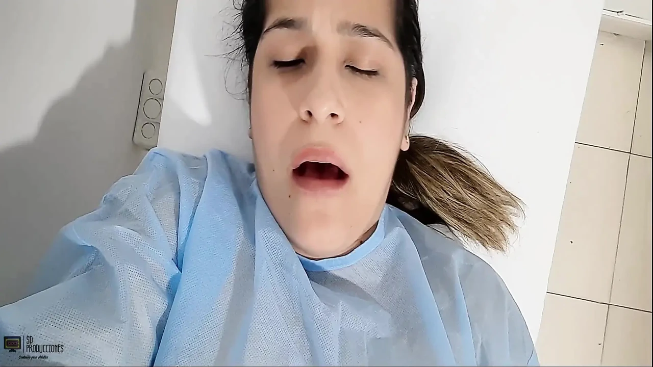 My Fingers Are Not Enough, My Pussy Wants to Feel More, Doctor Come Touch Me Again-porn in Spanish