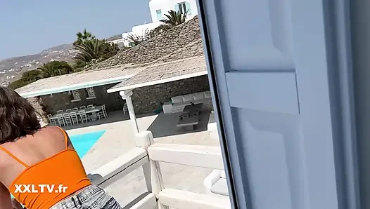 Gairah di bawah sinar matahari Mykonos