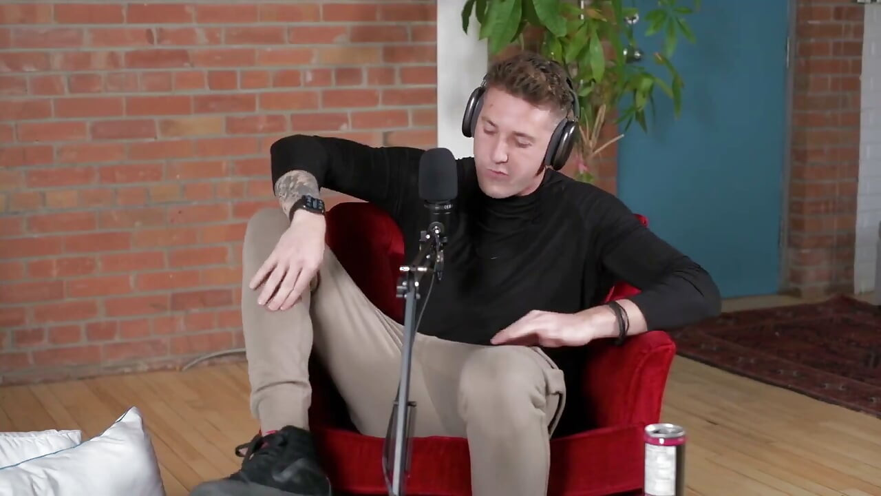 Greg O'Gallagher украдет твою девушку, даже не пытаясь!!