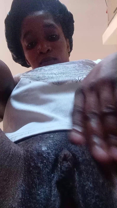 She has a pussy and a dick seasonal carnivas | Clip 3