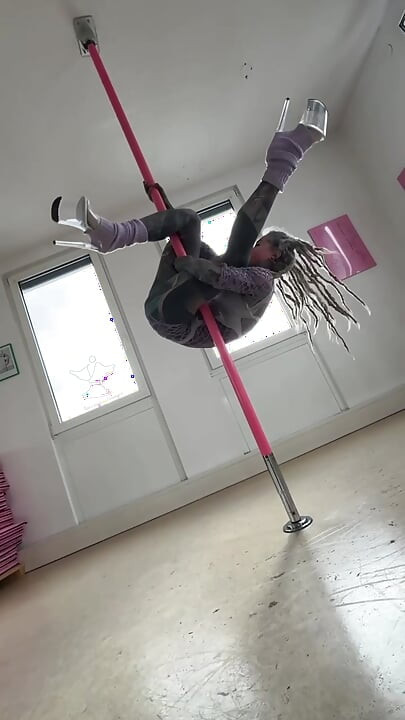 I am dancing on the pole for you !