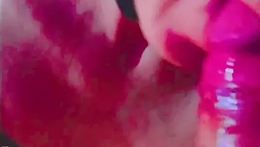 Ein Nachtpferd mit 2 fetten Lippen und dicken Spermasaiten