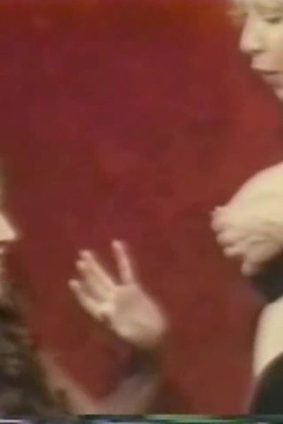 أنجل كاش وواقعه المثير