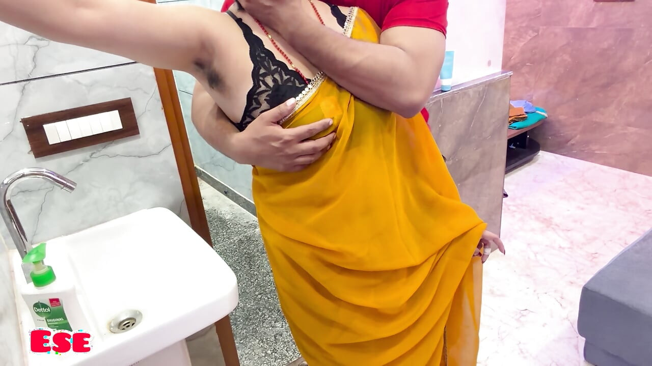 Koi nai Hai Gharpe aao Chudai Ka Param Annand Uthaaye....
