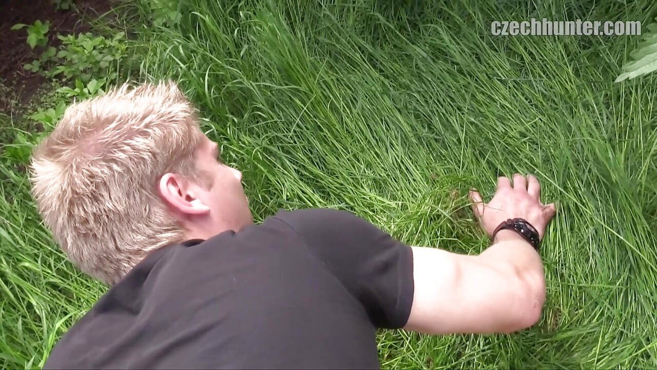 Czech Hunter - Twink Was Chilling in the Park and Craved Some Anal