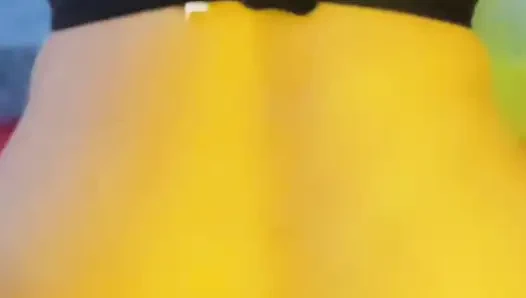 Büyük zenci adam Hintli akıllı kızı baştan çıkarıyor