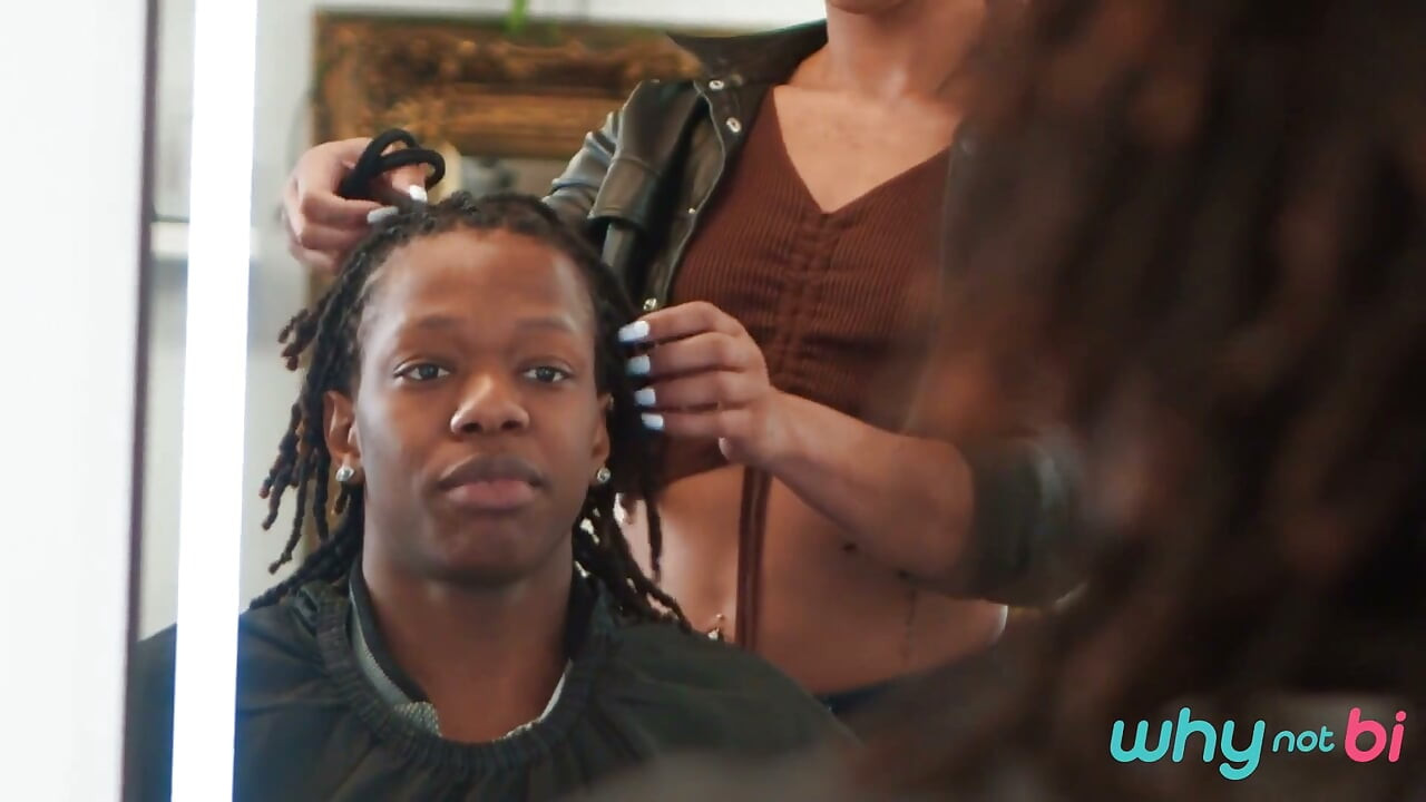 Whynotbi - Orgia Bi na Barbearia, Vamos Chupar Uns Bbcs