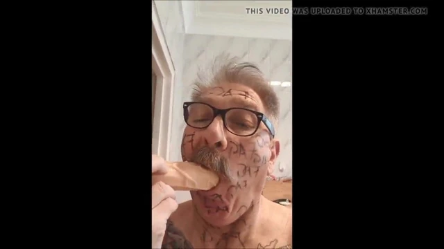 Steve, une tapette coquine qui adore la bite