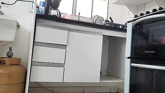 Sinnlich, sodass der Junge voller Geilheit seinen gierigen Arsch fickte.