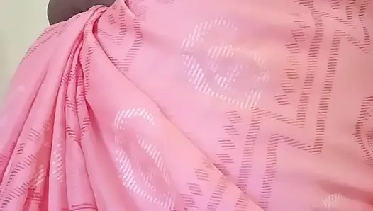 Desi wife big boobs in saree