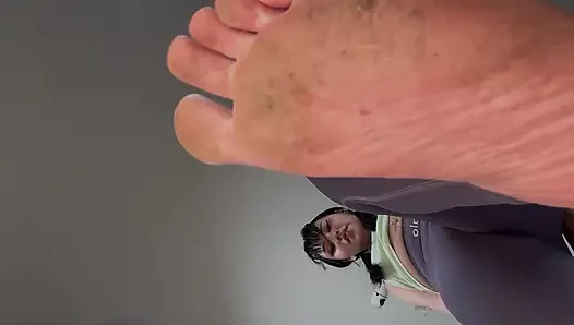Грязные ступни