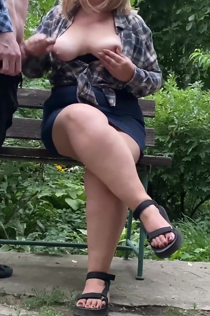 Tetek semula jadi ibu mertua saya yang cantik akhirnya diliputi air mani hangat saya! Impian menjadi kenyataan!