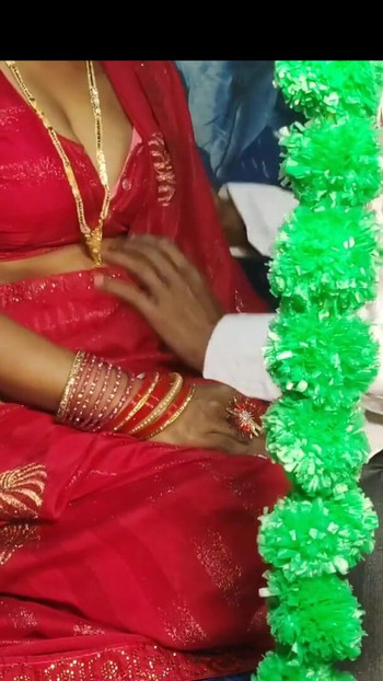 Detik menakjubkan dari "video seks desi India suhagrat isteri kampung sebenar seks desi"