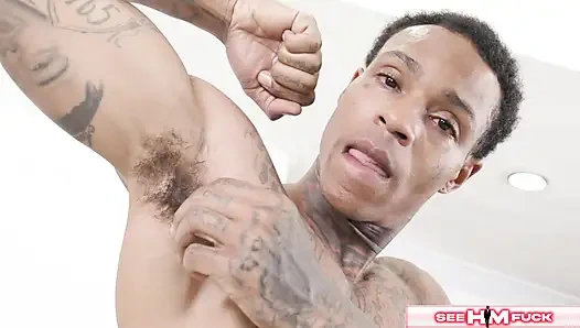 Ally cooper auf den knien lutscht ralph whorens dicken schwanz!