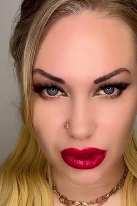 Asmr ve akıl sikişi sigara içen joi boşaltıyor