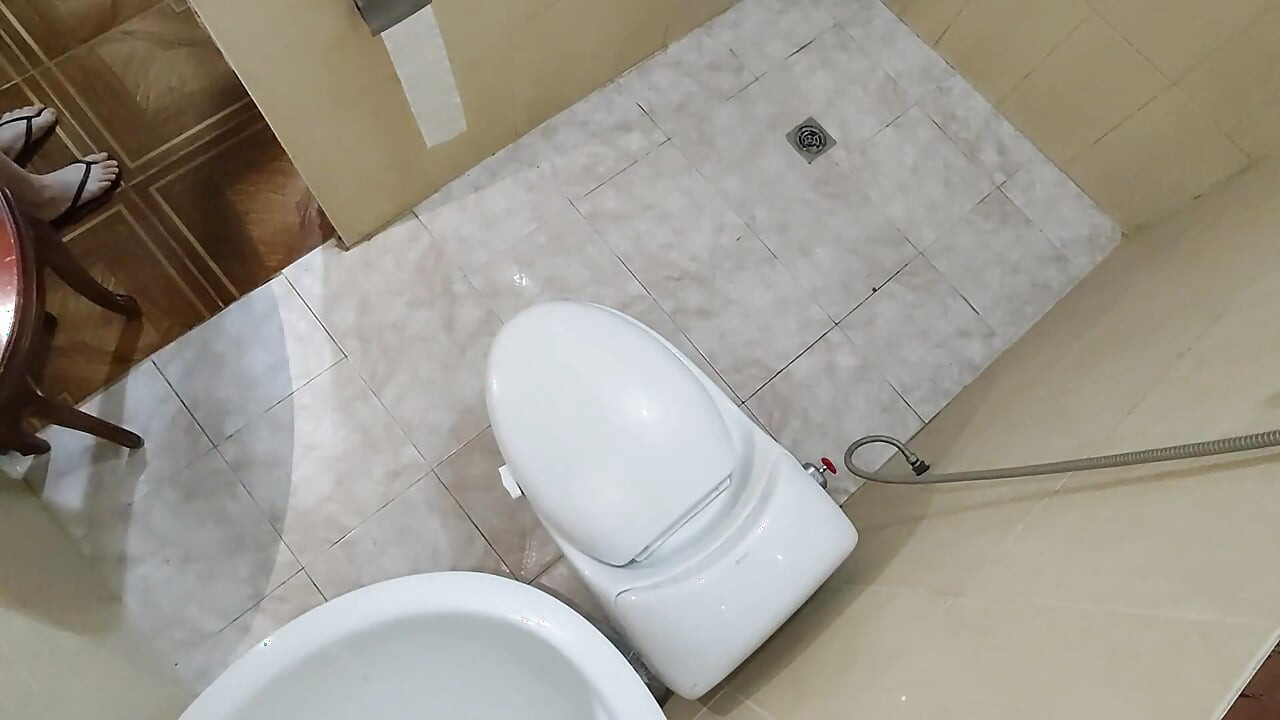 Again, After Evacuating, I Grab the Fucking Step-stepbrother and Eat His Whole Tail, Then I Pull Out the Hot Lechita.