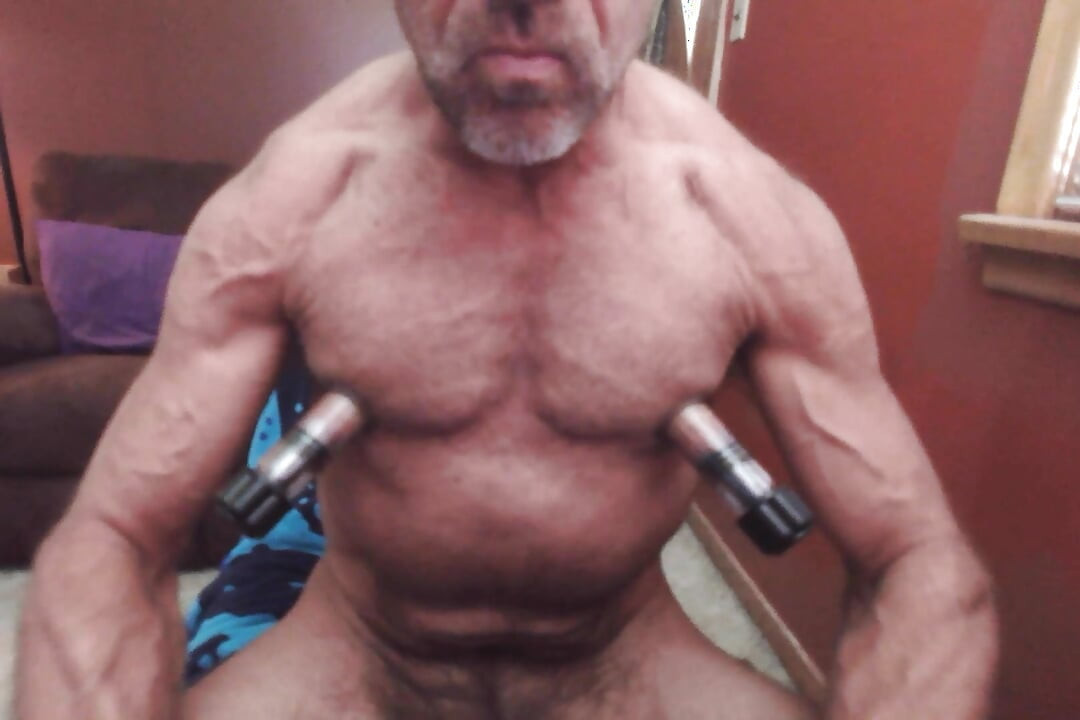 Gay Nipple Pig pumping nipples, flexing pecs