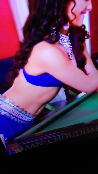 Urvashi rautela cum tribute trailer uski tharak ko bhujaya