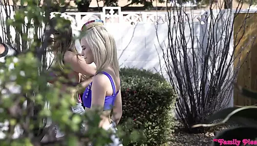 Cinco de Mayo'da üvey kız kardeşime geldim - s13:e5