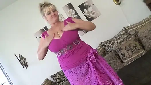 Amateur mature woman with huge tits fingering herself