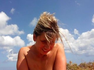 Lisa cowgirl na pláži