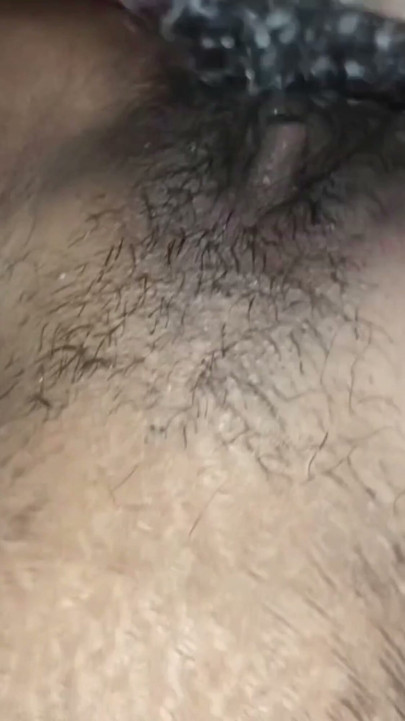 Suman yenge kocası se gand aur bur me kala lund se chudai karwai (Hintli desi köylü ev hanımı sert viral seksi video) Hintçe | Klip 1