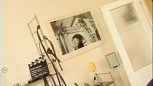 Schöner blonder arsch gefickt und von einem großen, harten schwanz auf heiße muschi gespritzt