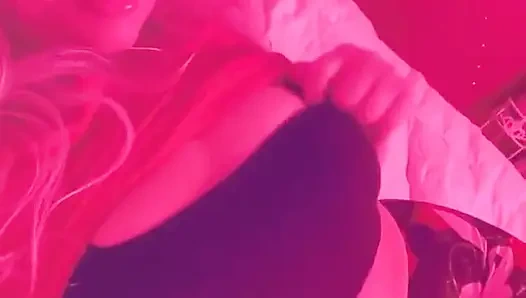 Öpücükler ve sarılmalar mı?