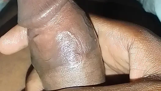 Evde tek başına tükürük ile elle muamele