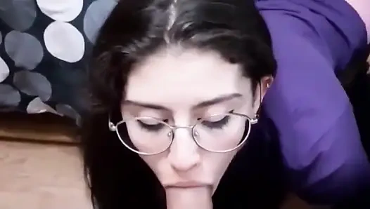 Shanaxnow модель она соблазняет сантехника и трахает ее киску Shanaxnow Model