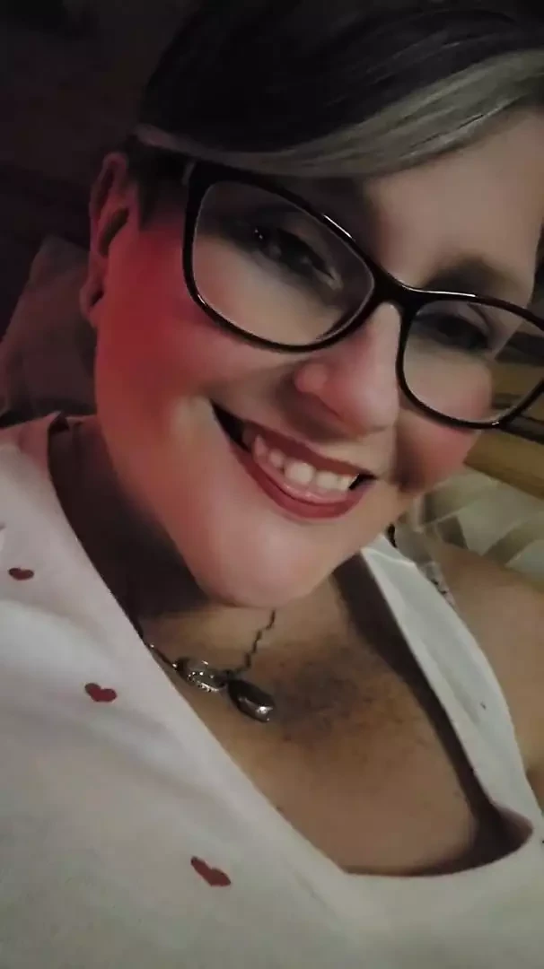 DEESPRETTIES video