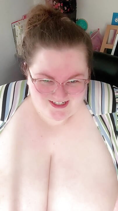 Fat Tit Bimbo BBW Whore Mrs Apple