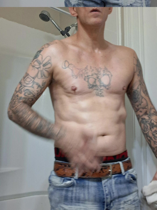 Giving fans and following a good flexing show
