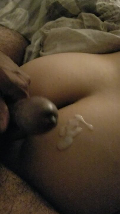Cumming on wife's ass 2