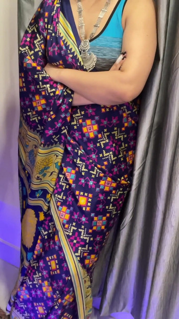 Desi Pervert Neighbour Took Pados Bhabhi's Bra in His Home