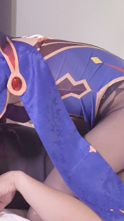 Genshin Impact Mona Cosplayer Face Sitting, After Otaku Festival 7 | Clip 1