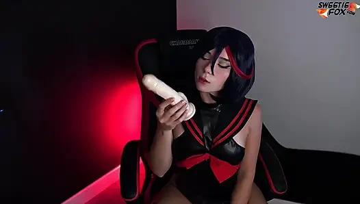 Ryuko matoi lagi asik muasin memek dan mulutnya pakai dildo ukuran XL