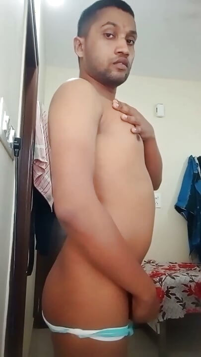 honey twink mastubating infront of cam